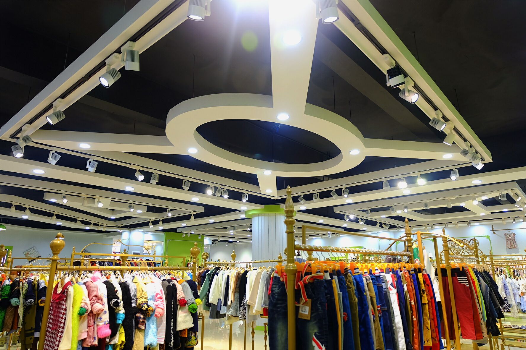 廣州品牌童裝庫(kù)存折扣貨源性?xún)r(jià)比深度解析與選購(gòu)指南